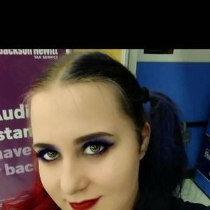 Meet your Posher, Cassie